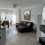 Apartment Diana - Terrace And Pool - 80m From The