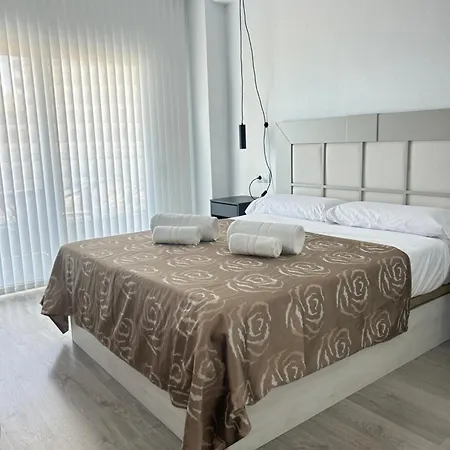 Diana - Terrace And Pool - 80m From The Apartment Benalmadena